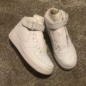 Nike Men’s White High-Top Sneakers with Ankle Strap